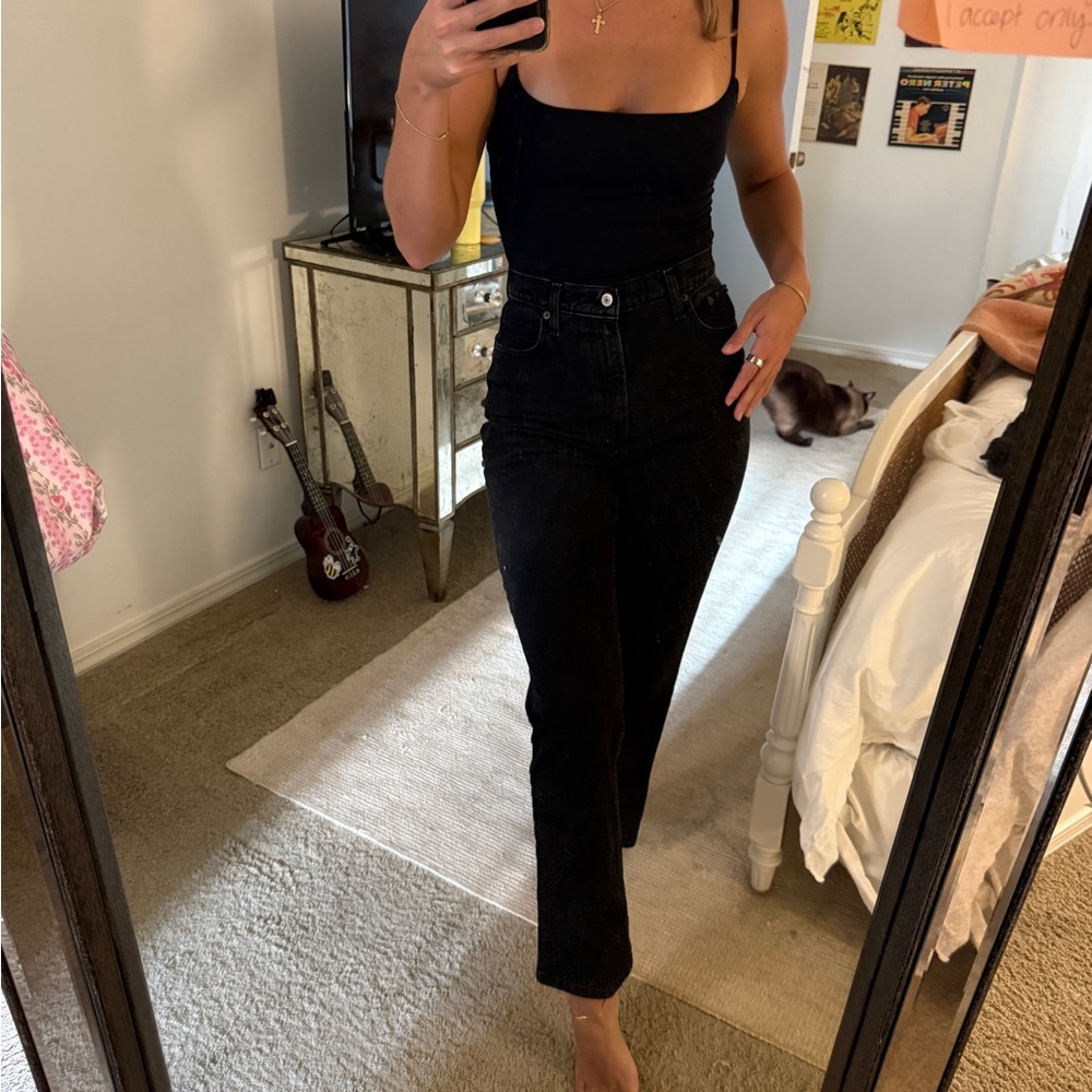 Abercrombie 90s Straight Ultra High Rise Curve Love